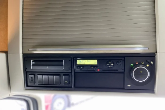 VOLVO FH 460 - 2016 рік- фото № 3