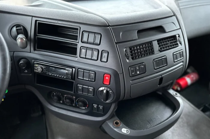 EURO 6 тягач DAF XF 106- фото № 4