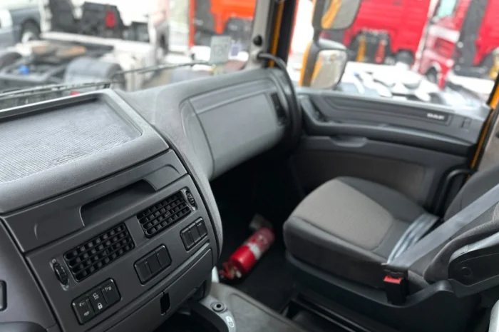 EURO 6 тягач DAF XF 106- фото № 3