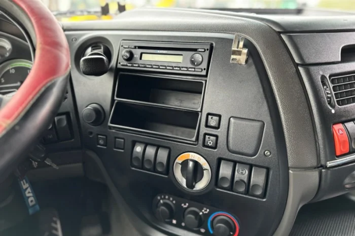 Euro 5 тягач DAF Xf 105.460 -2011 рік- фото № 11