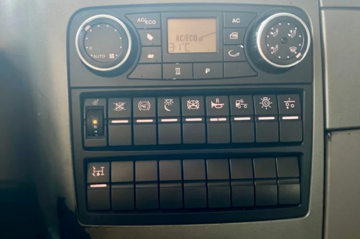 Euro 5 тягач MAN TGX 18.440 2012 року- фото № 9