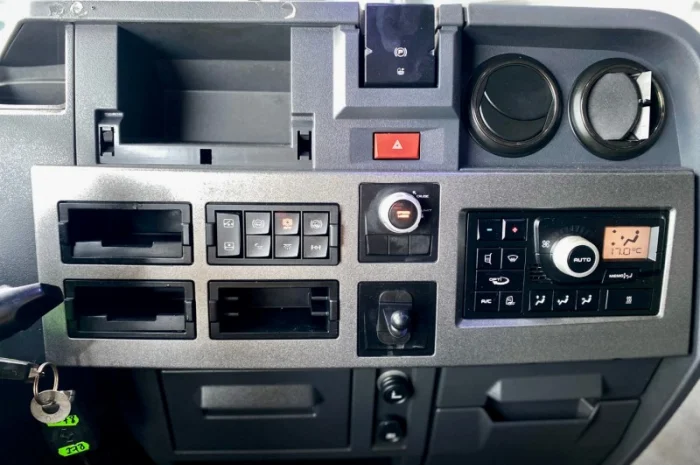 Тягач Renault Range T/T-Series - 2014 рік- фото № 7