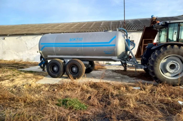 Бочка МЖТ10 для навоза, воды или КАС от производителя- фото № 3