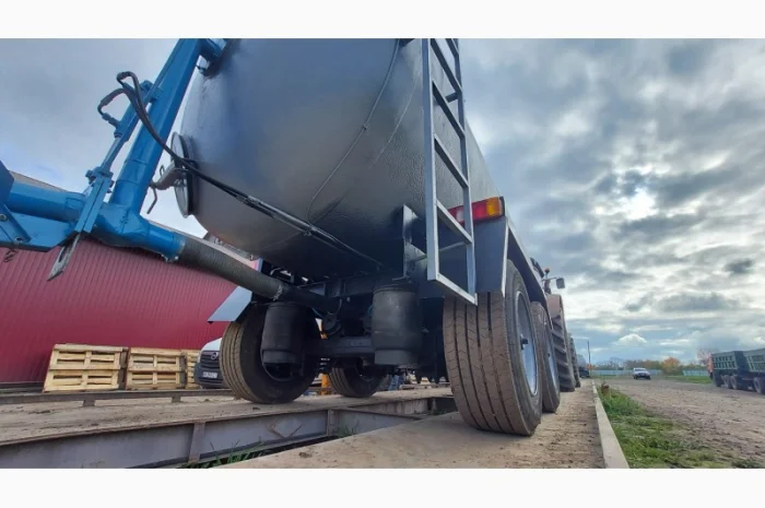 Бочка МЖТ-16 на пневмоподвеске с мешалкой для жидкого навоза- фото № 2