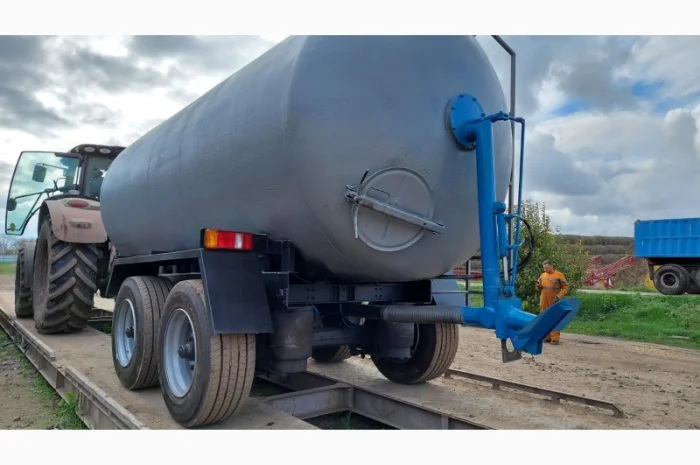 Бочка МЖТ-16 на пневмоподвеске с мешалкой для жидкого навоза- фото № 4