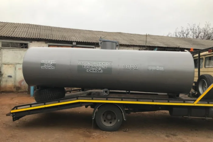 Цистерна для перевезення води 4, 6, 8, 10, 12 куб.м- фото № 1
