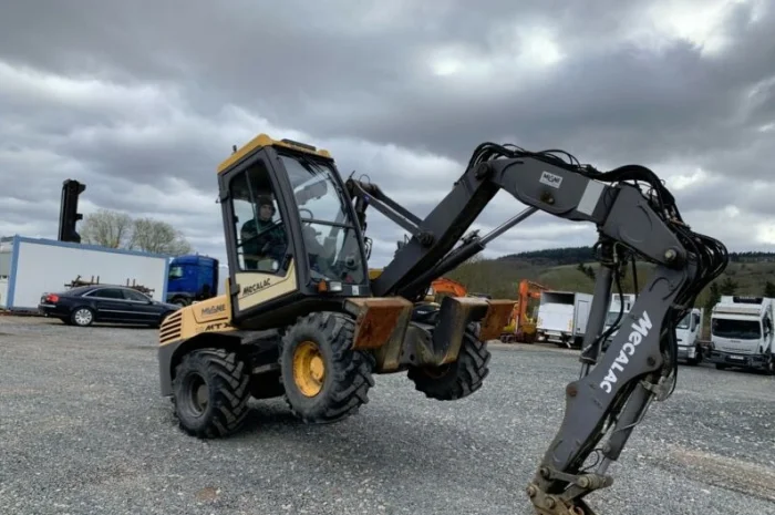 Экскаватор-погрузчик Mecalac 12 MXT- фото № 2