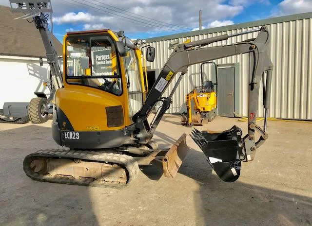 Мини экскаватор VOLVO ECR 28- фото № 1