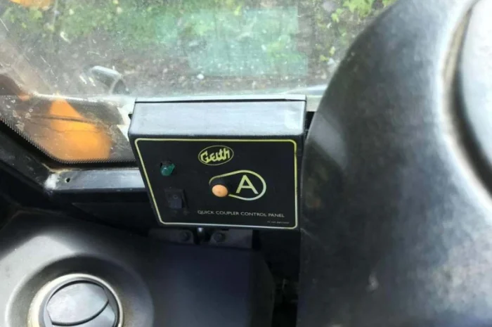 Мини-экскаватор JCB 8050. Мини-экскаватор б/у- фото № 6