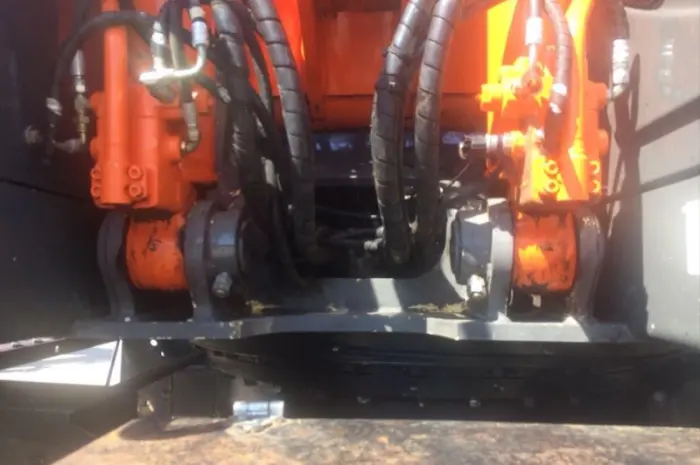 Колесный экскаватор HITACHI ZX170W 2007 г- фото № 9