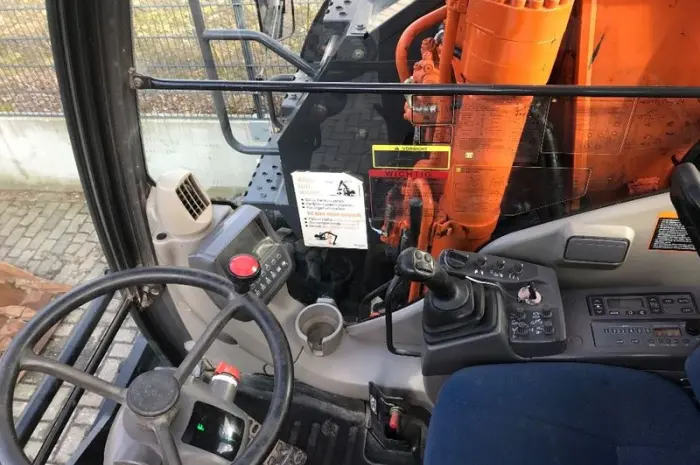 Колесный экскаватор Hitachi Zaxis 140 W- фото № 5