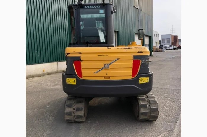 Мини-экскаватор Volvo EC55C 2013 года- фото № 2