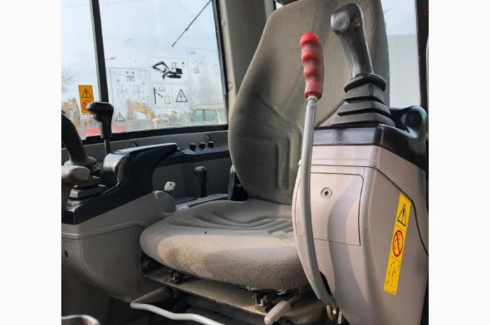 Мини-экскаватор Volvo EC55C 2013 года- фото № 4