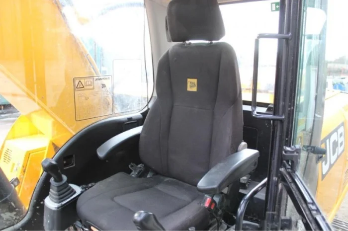 Предлагаем Гусеничный Экскаватор JCB JS220LC- фото № 3