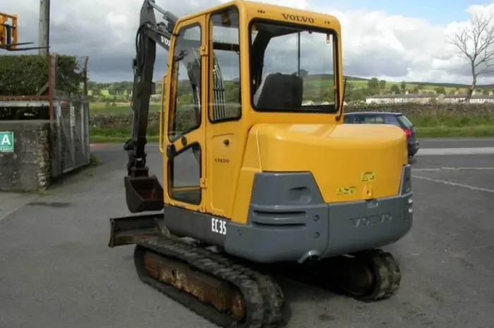 Мини экскаватор Volvo EC 35- фото № 3