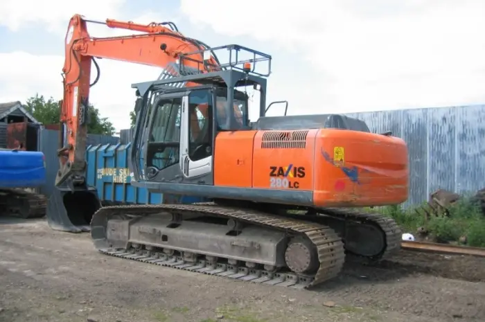 Гусеничный экскаватор 2010 HITACHI ZX280 LC-3- фото № 4