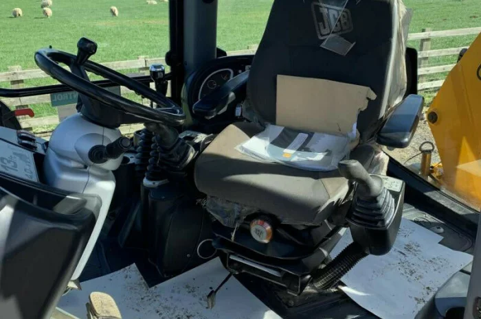 Экскаватор погрузчик JCB 3CX Contractor. Максимальная комплектация- фото № 2