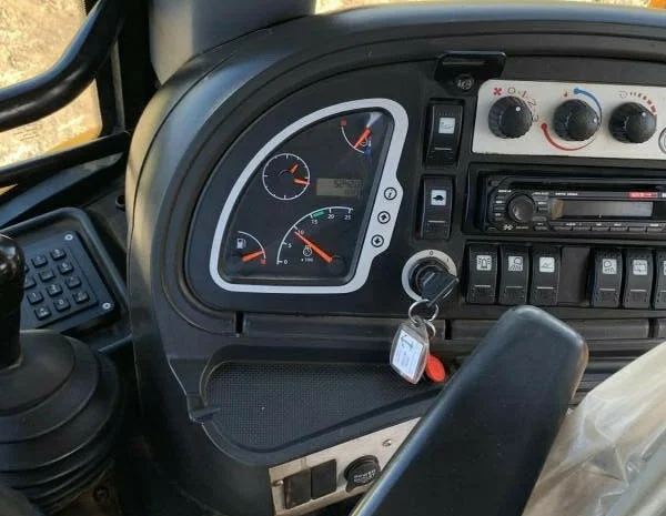 Экскаватор погрузчик JCB 3CX Contractor. Максимальная комплектация- фото № 5