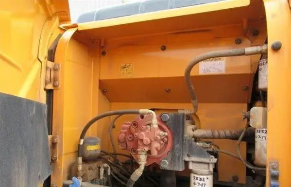 Гусеничный экскаватор Hyundai R210LC-9- фото № 12