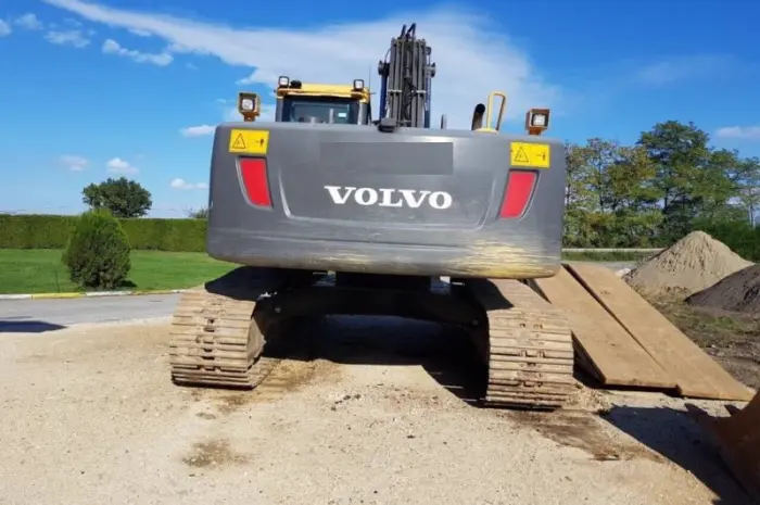 Продажа Гусеничного экскаватора Volvo EC210CL- фото № 2