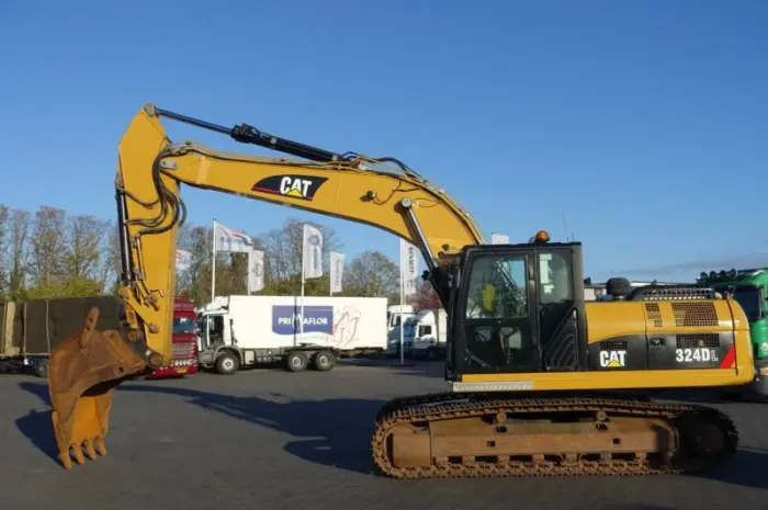Гусеничный экскаватор CAT 324 DL- фото № 4