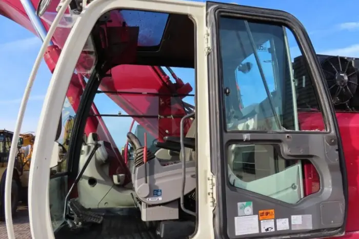 Гусеничный экскаватор Hitachi ZX 350LC-3 2010 года- фото № 6