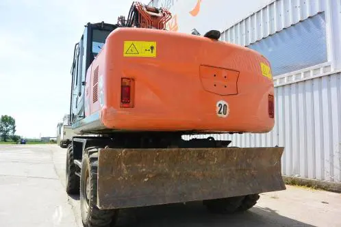 Колесный экскаватор Hitachi ZX170W-3 2009 года- фото № 3