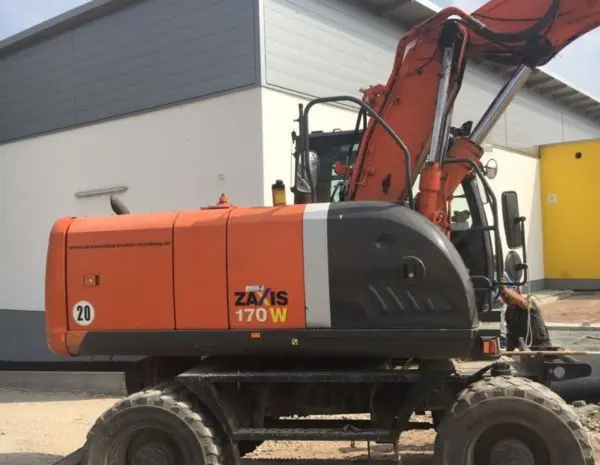 Колесный экскаватор Hitachi ZX170W-3- фото № 3