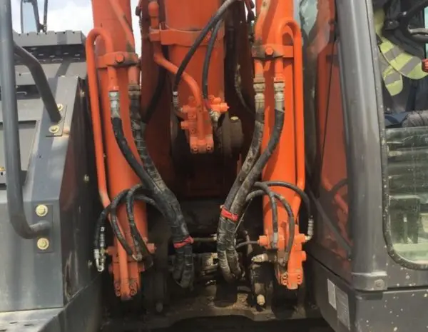 Колесный экскаватор Hitachi ZX170W-3- фото № 8