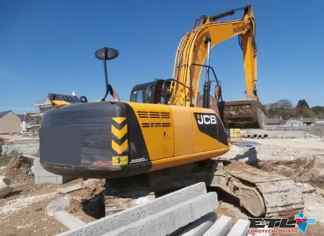 Гусеничный экскаватор JCB JS220 LC 2013 г- фото № 4