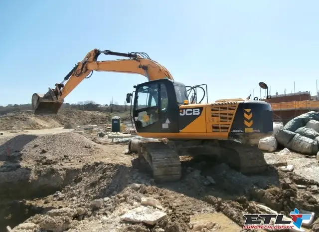 Гусеничный экскаватор JCB JS220 LC 2013 г- фото № 5