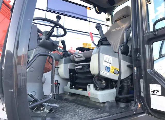 Колесный экскаватор Hitachi ZX170W-5B- фото № 10