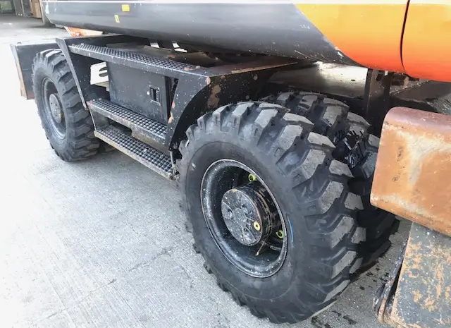 Колесный экскаватор Hitachi ZX170W-5B- фото № 6