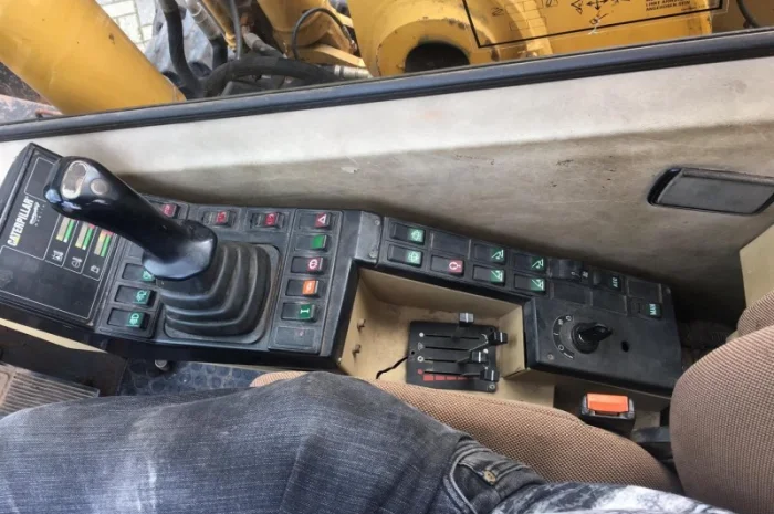 Колесный экскаватор Caterpillar M315- фото № 6