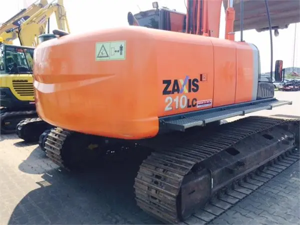 Гусеничный экскаватор Hitachi ZX210LC- фото № 3