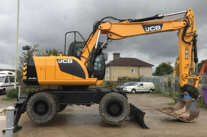 Колесный экскаватор JCB JS130W. Спецтехника б/у- фото № 5