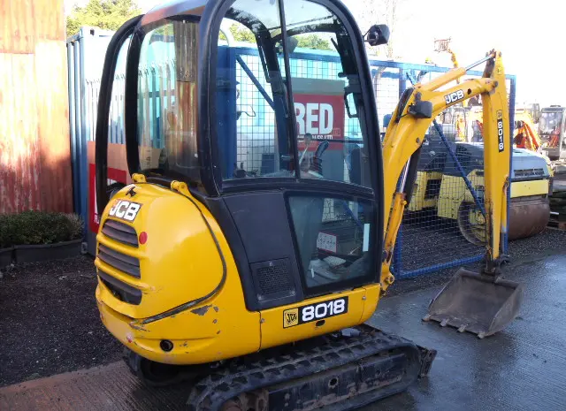 Продам Мини-экскаватор JCB 8018- фото № 4