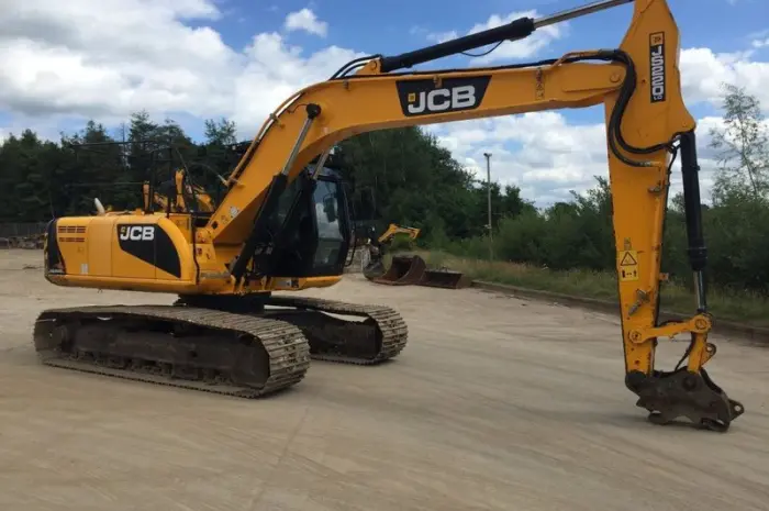 Гусеничный экскаватор JCB JS220LC 2013 г.в- фото № 2