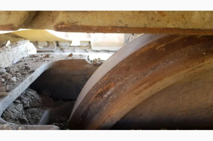 Гусеничный экскаватор JCB JS240LC. В Наличии- фото № 13