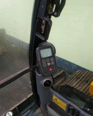 Гусеничный Экскаватор JCB JS140- фото № 7
