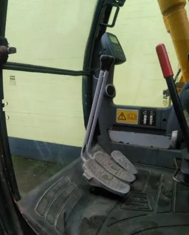 Гусеничный Экскаватор JCB JS140- фото № 9