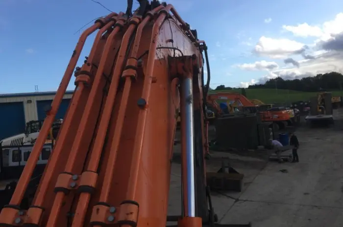 Гусеничный экскаватор DOOSAN DX 380LC-3 2013 года- фото № 3