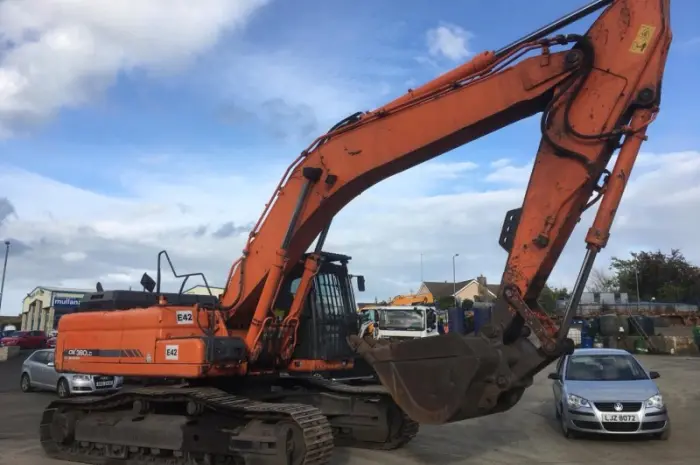 Гусеничный экскаватор DOOSAN DX 380LC-3 2013 года- фото № 15