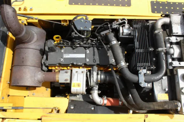 Гусеничный экскаватор Komatsu PC 210 LC- фото № 8