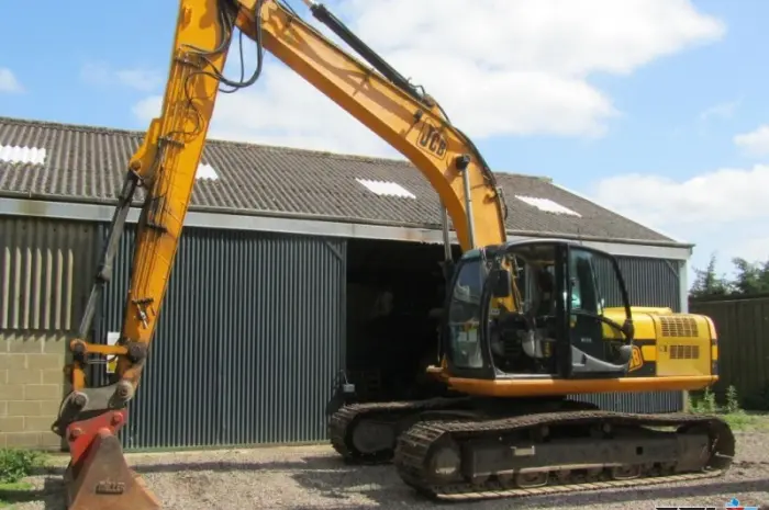 Гусеничный экскаватор JCB JS220LC- фото № 1