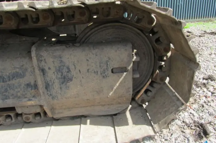 Гусеничный экскаватор JCB JS220LC- фото № 5