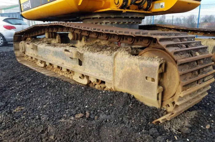 Гусеничный экскаватор JCB JS240LC- фото № 7