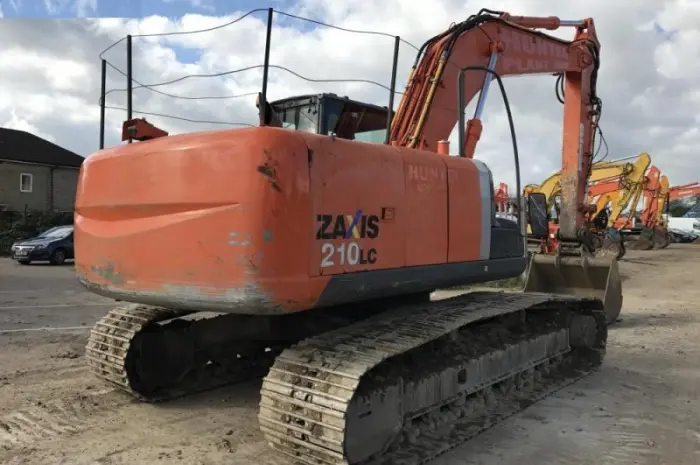 Гусеничный экскаватор Hitachi ZX210LC-3- фото № 12