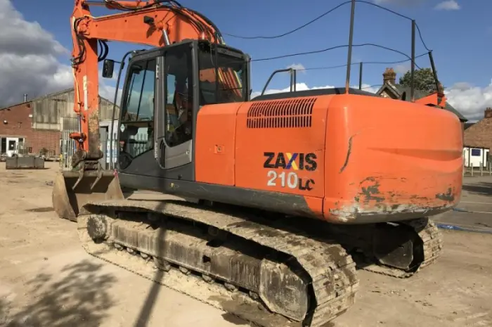 Гусеничный экскаватор Hitachi ZX210LC-3- фото № 9