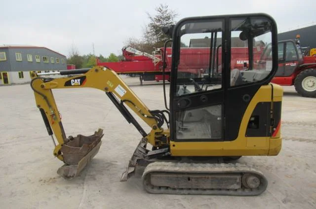 Мини экскаватор Caterpillar 301.8 C- фото № 1